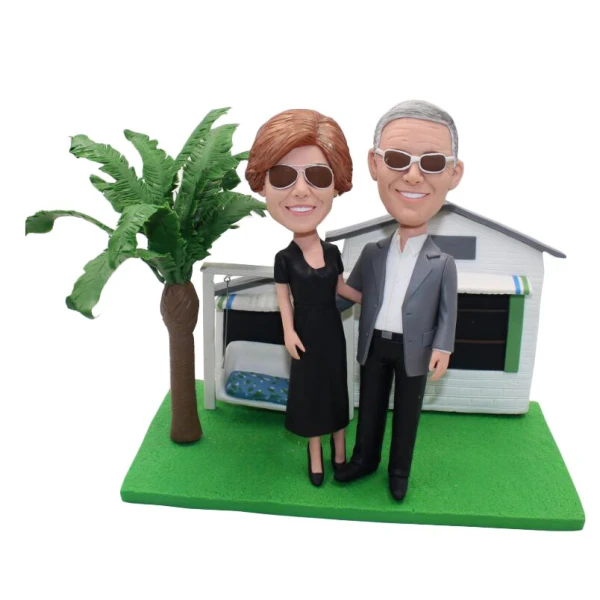 Custom Bobblehead Couple with Lovely House, Unique Anniversary Gift